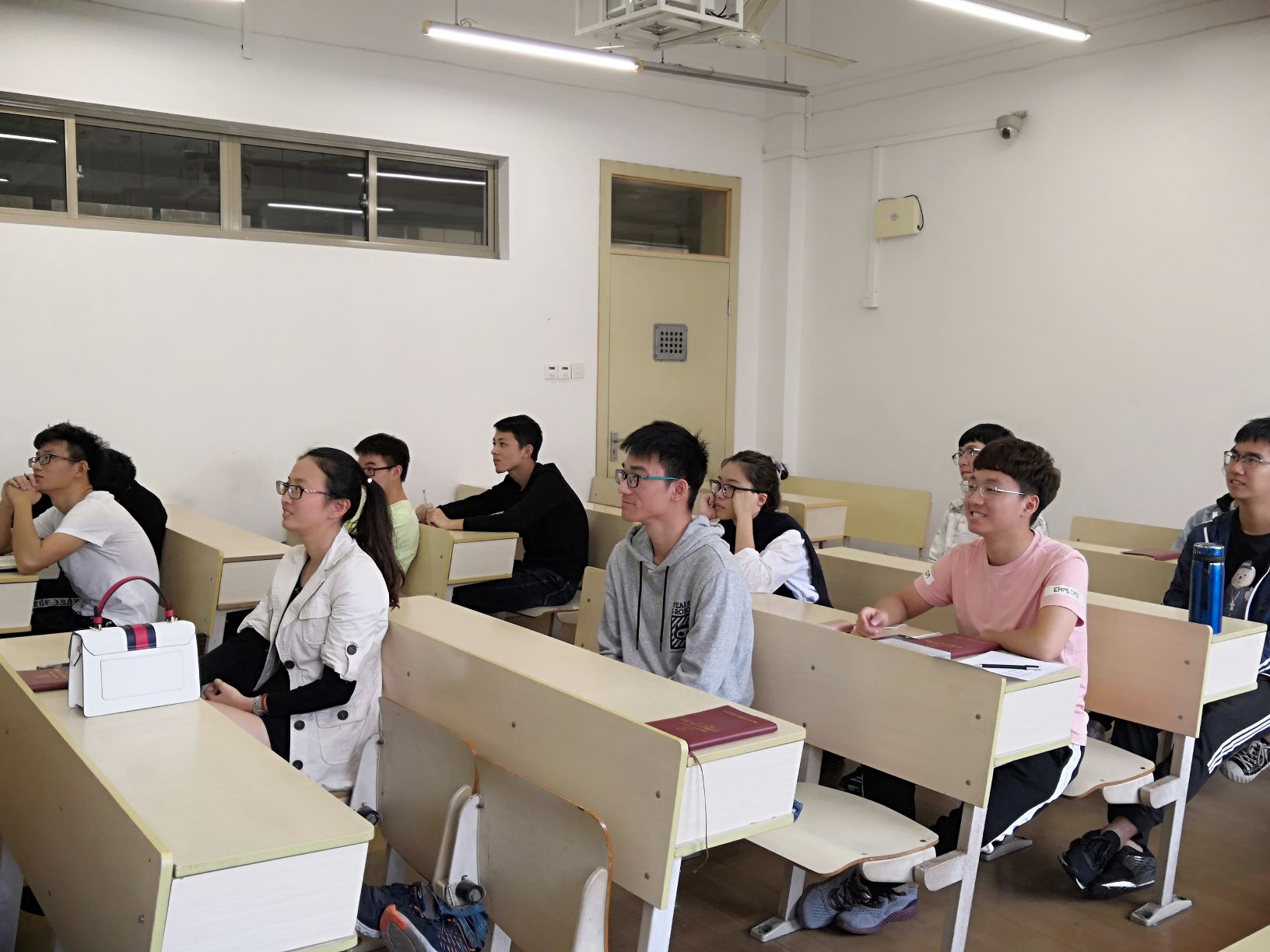 1541558268540952.jpg 11.jpg